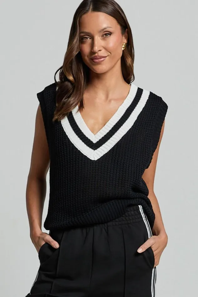 Aleona Top 8211 V Neck Sleeveless Knit Sweater Vest In Black Women Showpo Knitwear