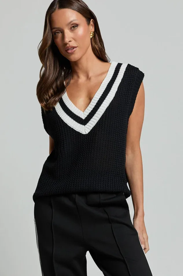 Aleona Top 8211 V Neck Sleeveless Knit Sweater Vest In Black Women Showpo Knitwear