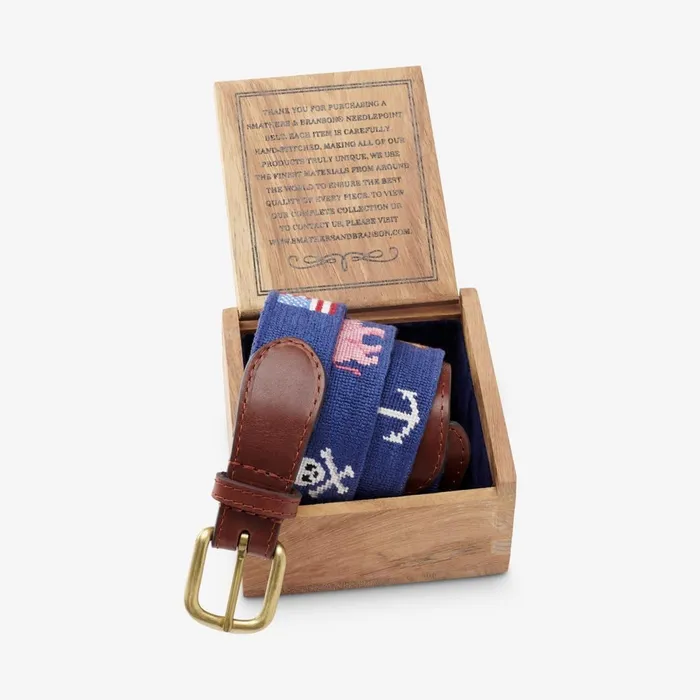 Allen Edmonds NFL Needlepoint Belt By Smathers and Branson Dallas Cowboys Men Casual Belts