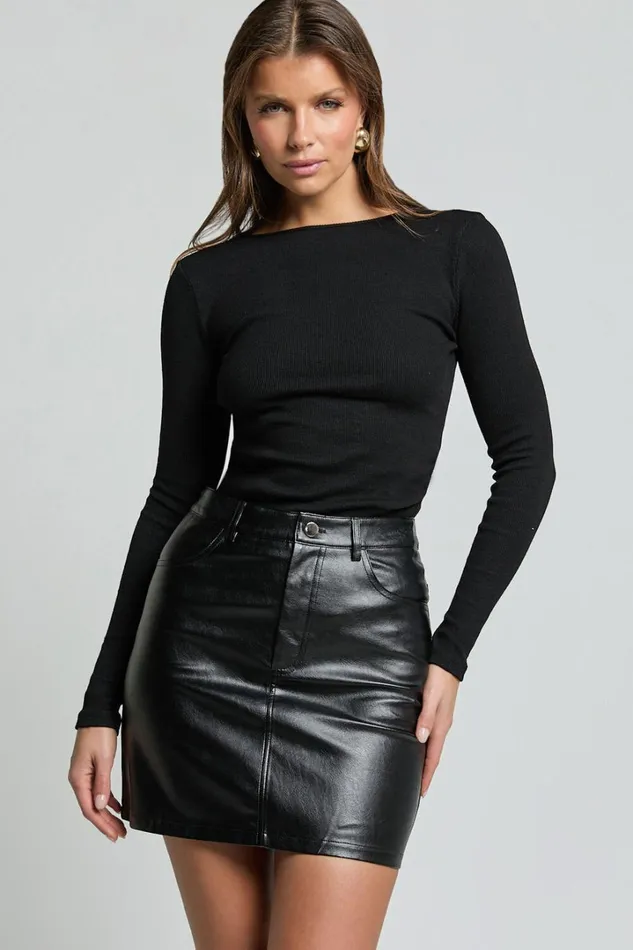 Alyse Top 8211 Ribbed Long Sleeve Ruched Top In Black Women Showpo Tops