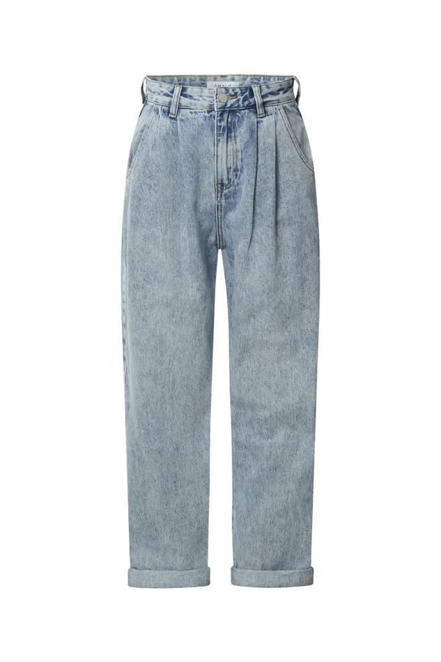 Amalie The Label 8211 Sarina Recycled Cotton High Waisted Denim Jeans In Light Blue Wash Women Showpo Jeans