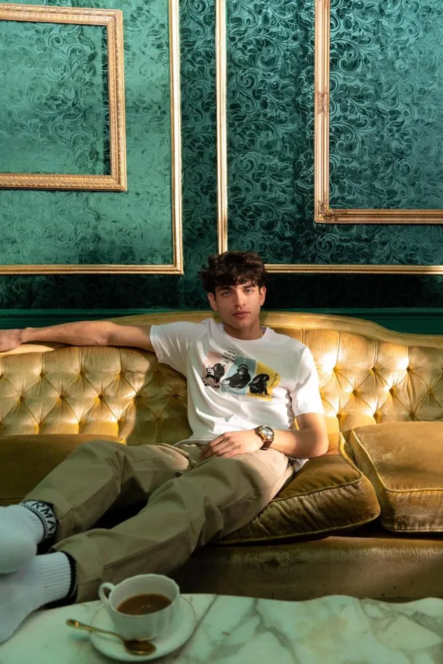 Ben Sherman TShirts and Graphic Tees Men Signature 2000s Graphic Tee Ben Sherman TShirts and Graphic Tees Men Signature 2000s Graphic Tee
