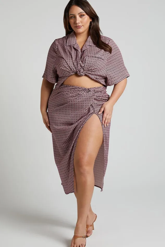 Brunita Midi Skirt 8211 Twist Front Skirt In Pink Wave Women Showpo Skirts Brunita Midi Skirt 8211 Twist Front Skirt In Pink Wave Women Showpo Skirts