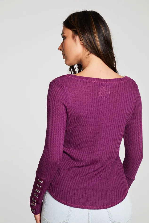 Chaser Brand Vintage Thermal Long Sleeve Scoop Neck Hook And Eye Shirttail Womens Tops