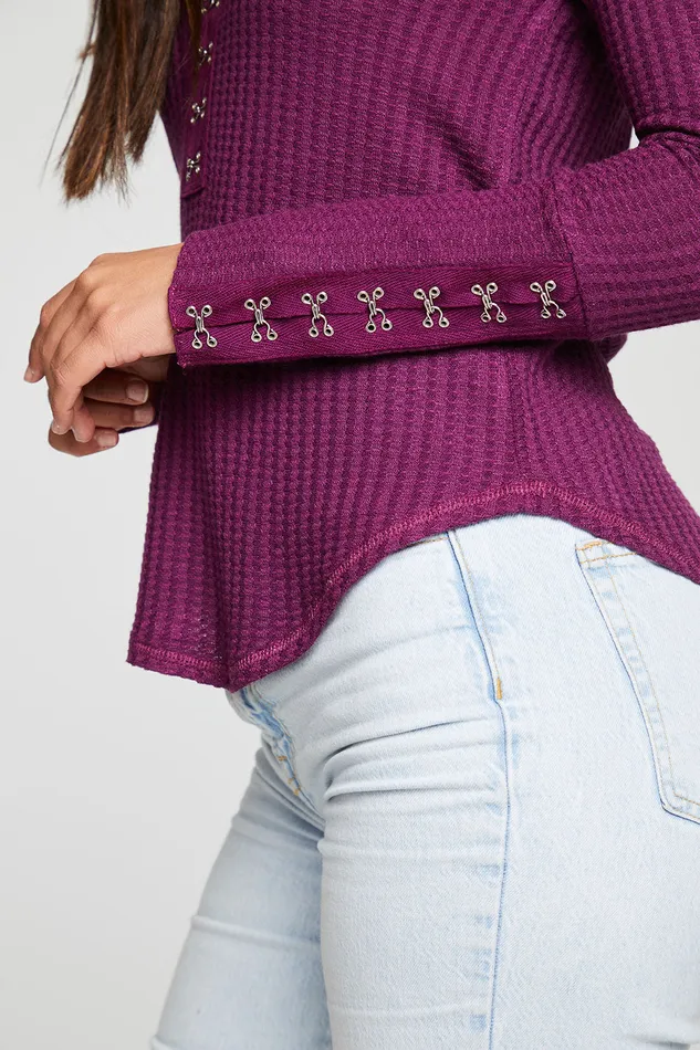 Chaser Brand Vintage Thermal Long Sleeve Scoop Neck Hook And Eye Shirttail Womens Tops