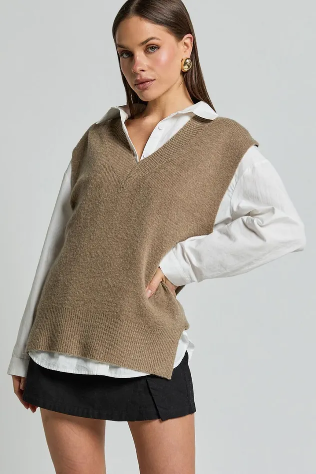 Chenelle Top 8211 Sleeveless Knit Sweater Vest In Biscuit Women Showpo Knitwear