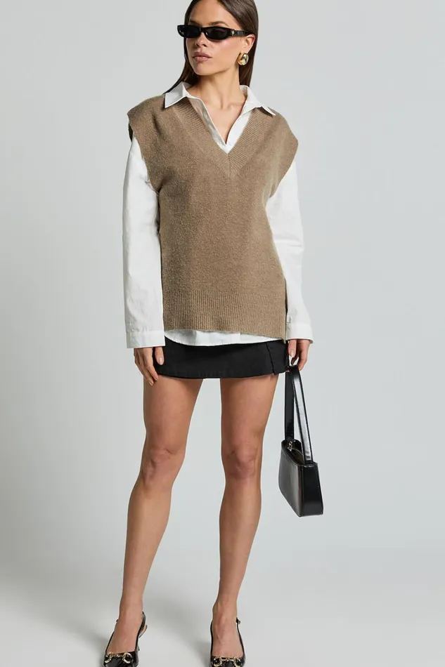 Chenelle Top 8211 Sleeveless Knit Sweater Vest In Biscuit Women Showpo Knitwear