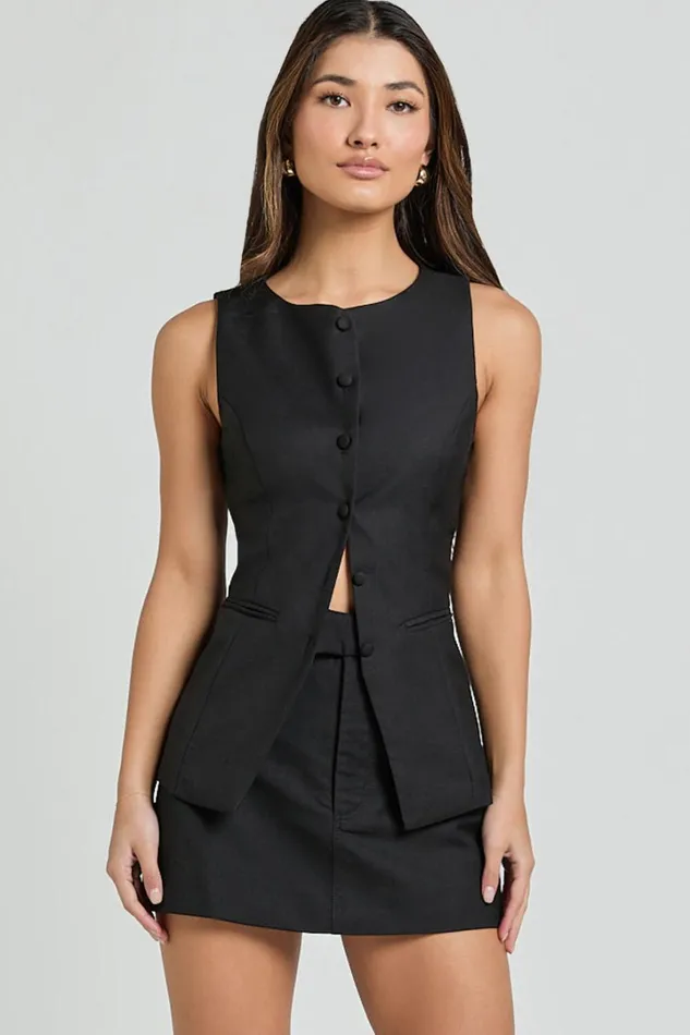 Desi Mini Skirt 8211 Tailored Mid Waisted Skirt In Black Women Showpo Skirts