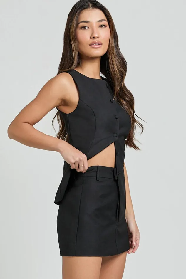 Desi Mini Skirt 8211 Tailored Mid Waisted Skirt In Black Women Showpo Skirts