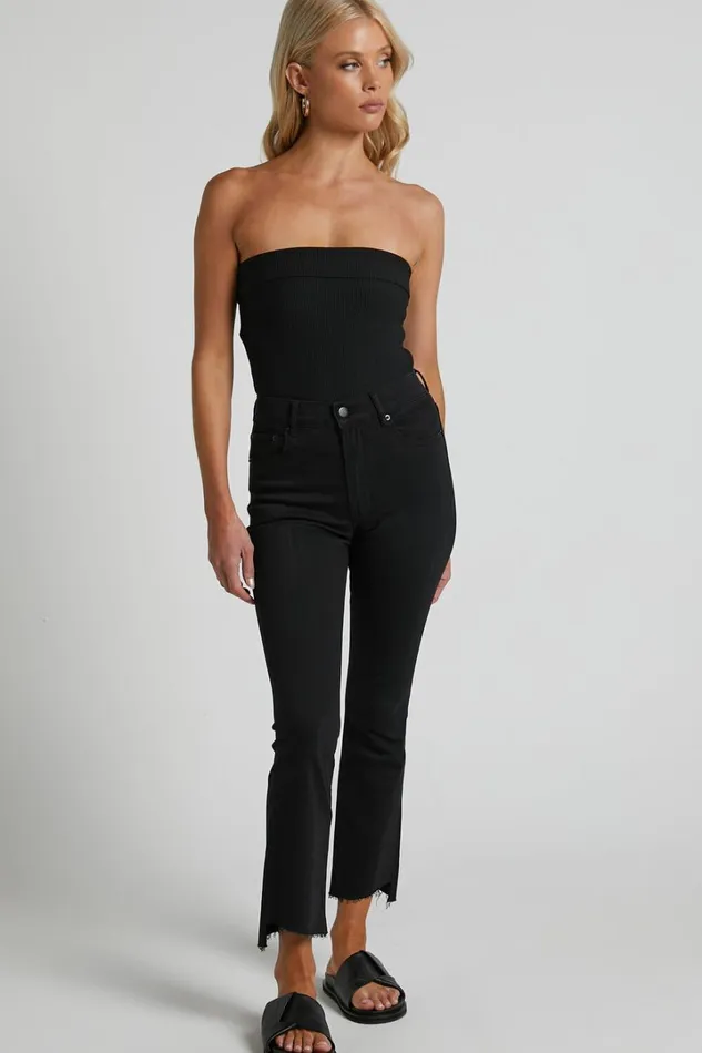 Elizena Jeans 8211 Mid Rise Step Hem Cropped Denim Jeans In Black Women Showpo Jeans
