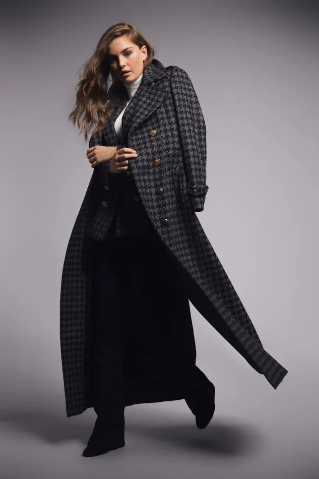 Holland Cooper Tailoring Women Full Length Chelsea Trench Coat Large Scale Charcoal Houndstooth