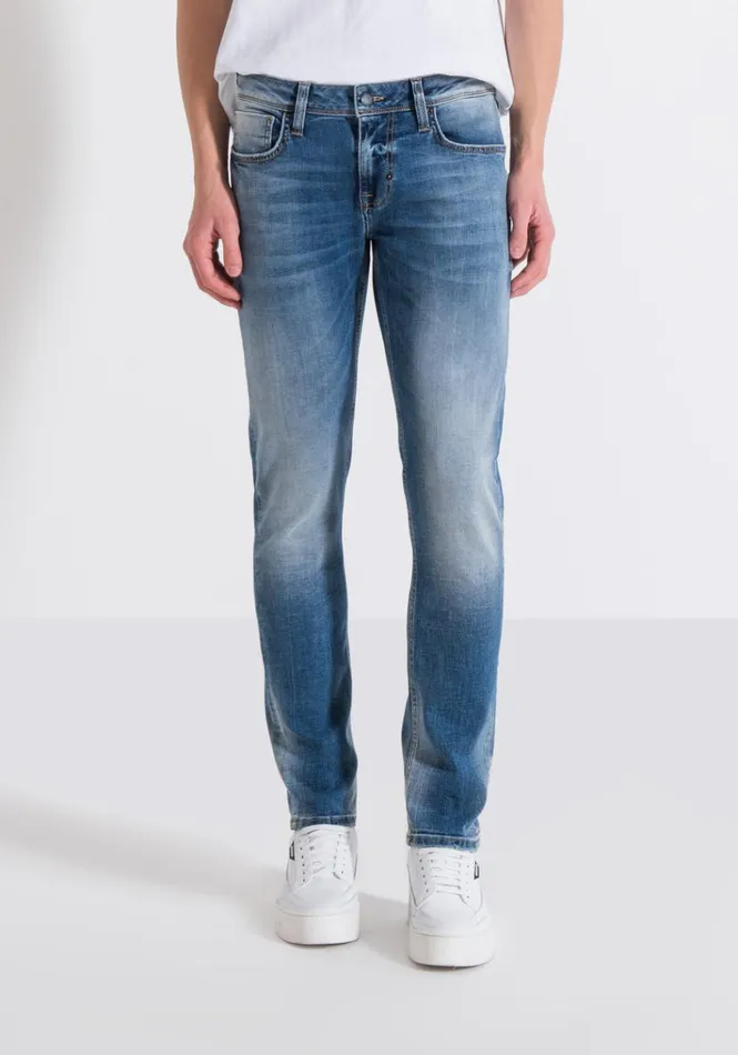 Jeans Men Antony Morato Ozzy Tapered Fit Jeans In Medium Wash Stretch Denim Light Blue