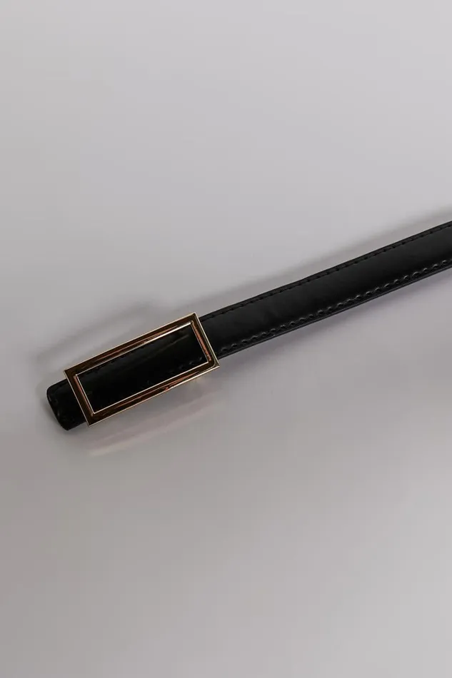 Karter Square Buckle Belt In Black Women Showpo Belts
