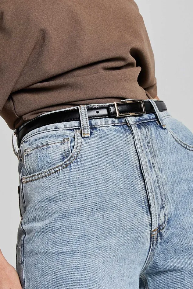 Karter Square Buckle Belt In Black Women Showpo Belts