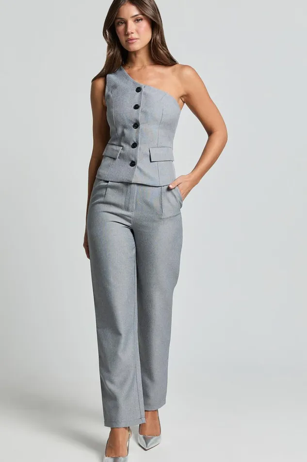 Kourtney Pants 8211 Mid Waist Pleated Trousers In Grey Women Showpo Pants
