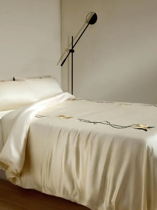Lilysilk 100 Mulberry Silk Fitted Sheet Bed Set With Exquisite Lily Embroidery USBS5180 Home Silk Bedding Sets