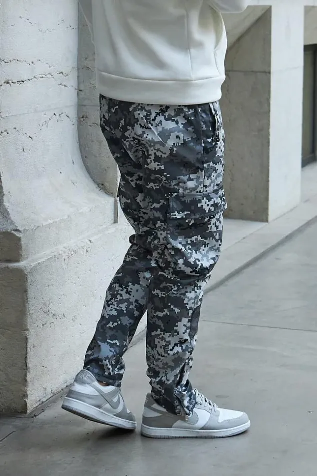 Men Pantalon De Jogging Cargo Camouflage Pixel Gris Grey Brentiny Paris Pants Men Pantalon De Jogging Cargo Camouflage Pixel Gris Grey Brentiny Paris Pants