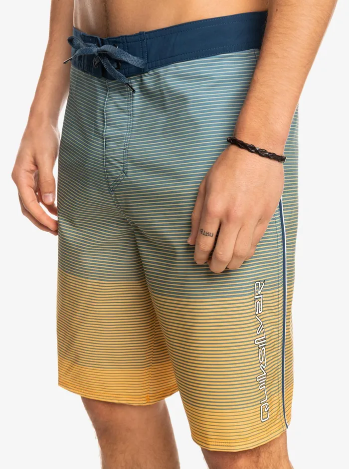 Men Quiksilver Boardshorts SurfSilk Massive 20034 Boardshorts Golden Rod Men Quiksilver Boardshorts SurfSilk Massive 20034 Boardshorts Golden Rod