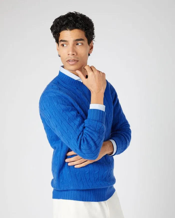 NPeal Jumpers Men Thames Cable Round Neck Cashmere Jumper Sonic Blue