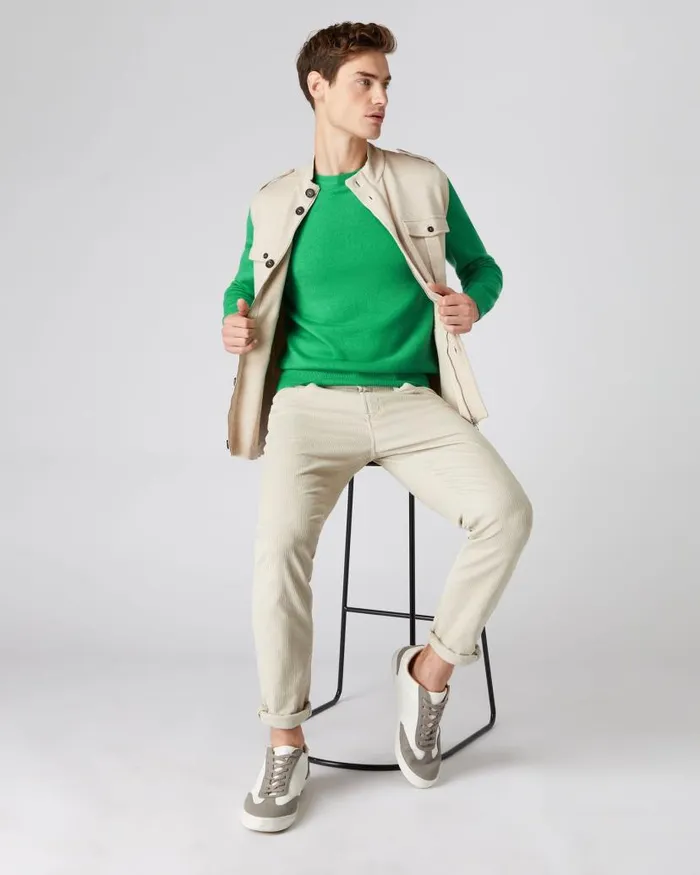 NPeal Jumpers Men The Oxford Round Neck Cashmere Jumper Parrot Green
