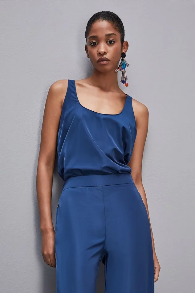 Patrizia Pepe Sleeveless Top Shirt With Round Neckline Light Blue Blue Malibu Apparel Tops Patrizia Pepe Sleeveless Top Shirt With Round Neckline Light Blue Blue Malibu Apparel Tops