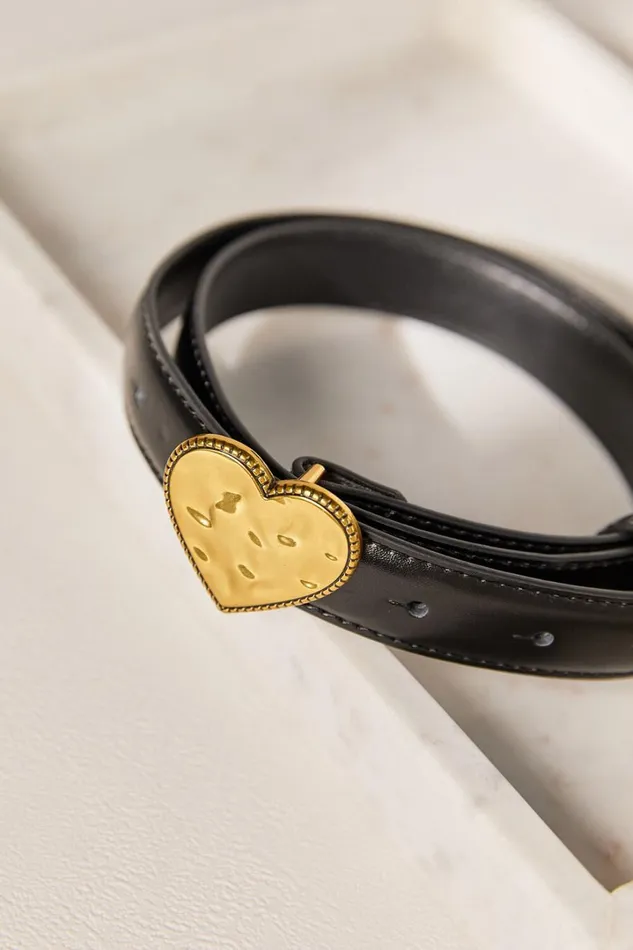 Quincy Belt 8211 Thin Band Heart Detail Belt In Black Women Showpo Belts