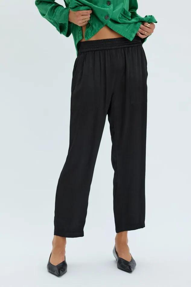 Raquel Allegra Pebble Satin Black Trapunto Pant Women Bottoms