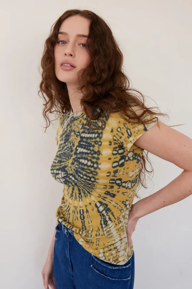 Raquel Allegra Yellow And Navy Liv Tee Women Tops