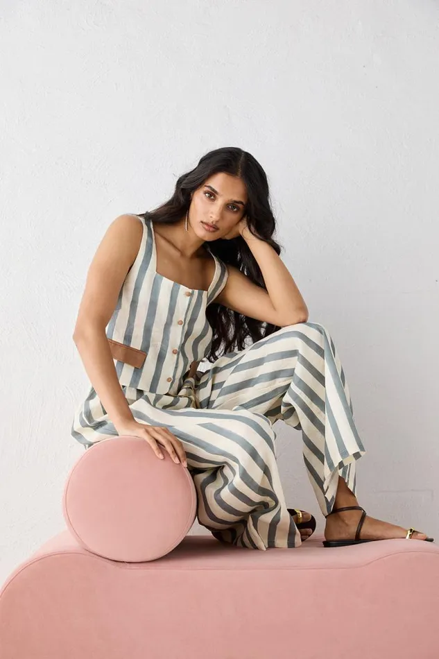 VRG GRL Sadie Linen Top Tide Women Sets