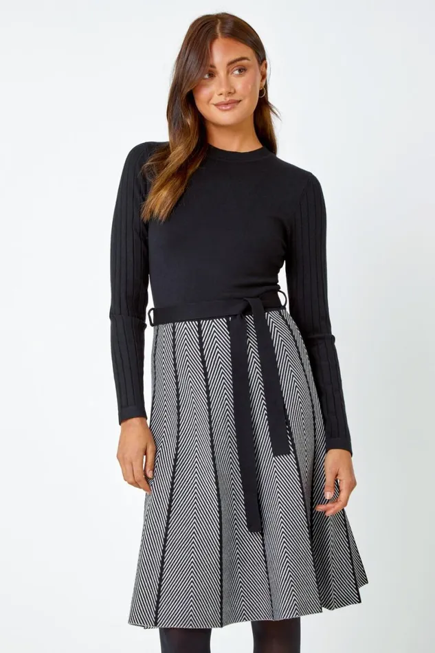 Women Black Chevron Print Belted Jumper Dress Roman Dresses