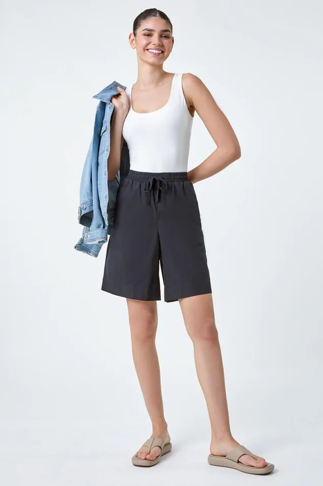 Women Black Cotton Elastic Waist Tie Detail Pocket Shorts Roman Trousers