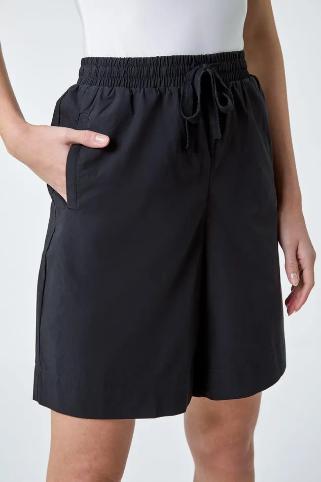 Women Black Cotton Elastic Waist Tie Detail Pocket Shorts Roman Trousers