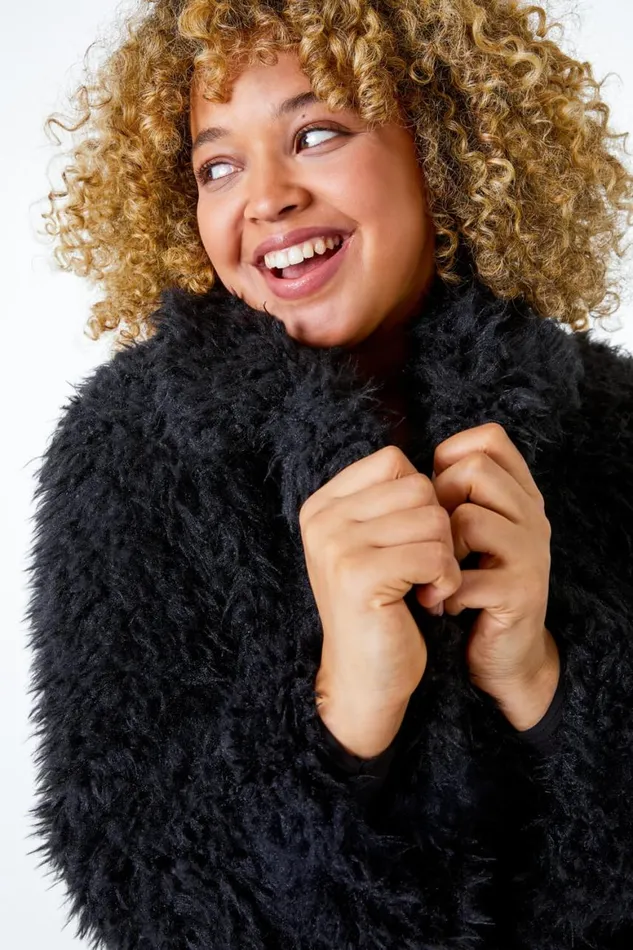 Women Black Curve Textured Faux Fur Coat Roman Coats