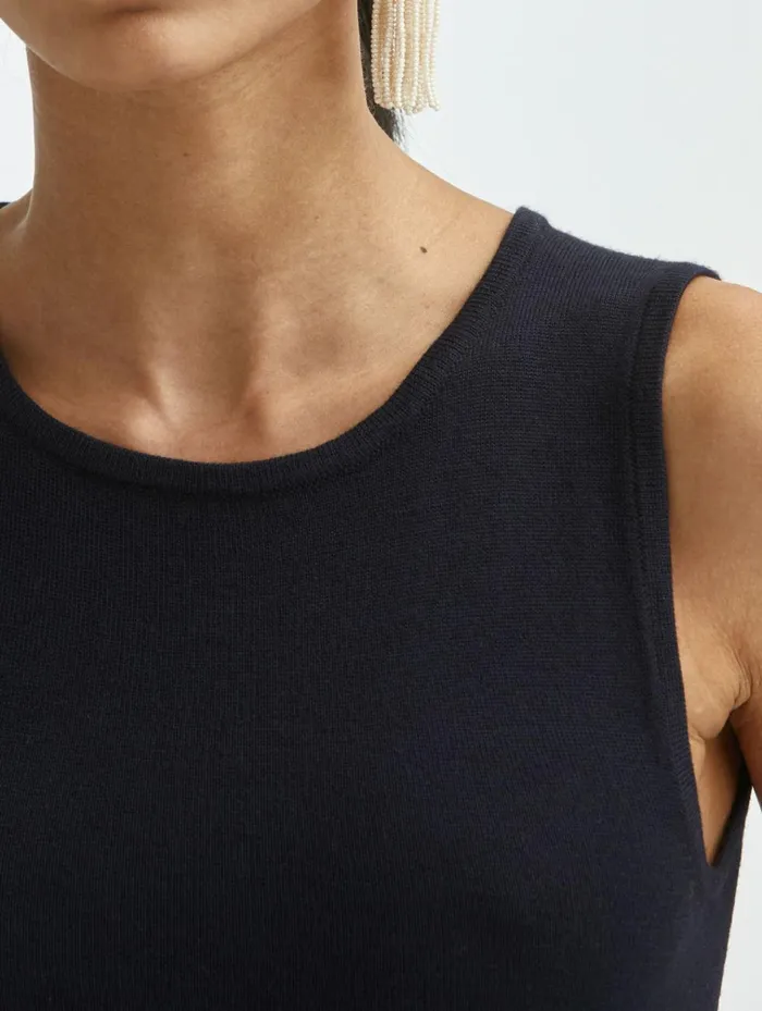 Women Blouses and Knits Oscar De La Renta Cashmere Silk Jewel Neck Tank Navy Women Blouses and Knits Oscar De La Renta Cashmere Silk Jewel Neck Tank Navy