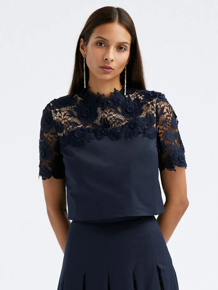 Women Blouses and Knits Oscar De La Renta Short Sleeve Water Lily Guipure Blouse Navy
