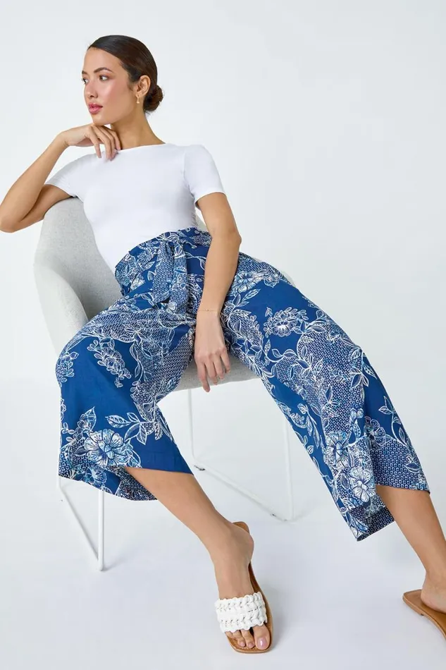 Women Blue Floral Print Tie Cropped Trousers Roman Trousers