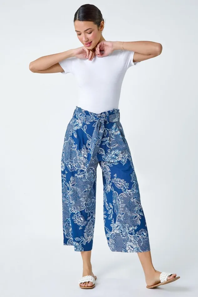 Women Blue Floral Print Tie Cropped Trousers Roman Trousers