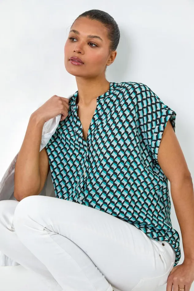 Women Blue Geometric Print Relaxed Shirt Roman Tops
