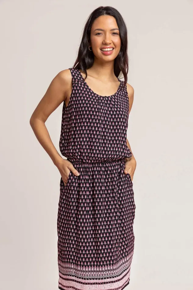Women Burgandy Border Print Keyhole Pocket Dress Roman Dresses
