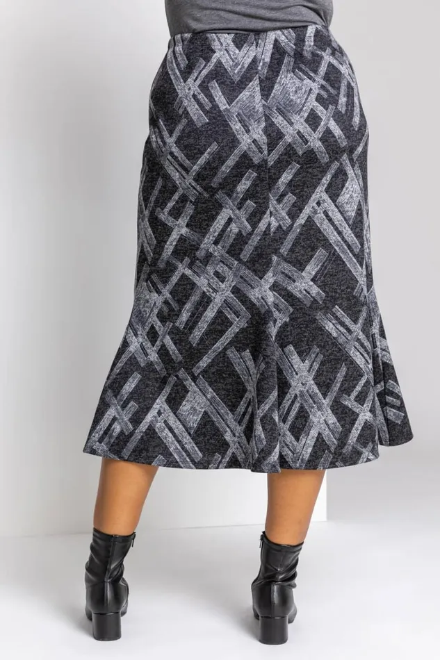 Women Dark Grey Curve Abstract Cross Print Fluted Skirt Roman Skirts