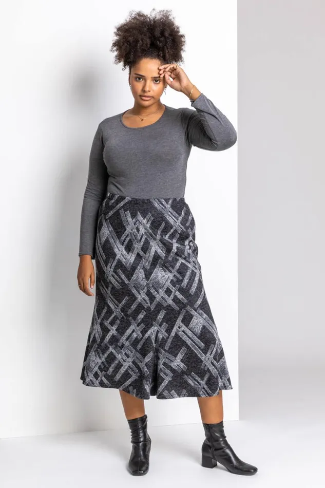 Women Dark Grey Curve Abstract Cross Print Fluted Skirt Roman Skirts