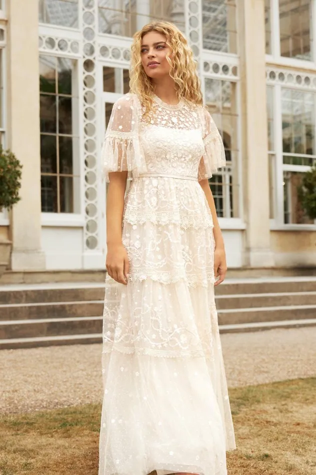 Women Embroidered Dresses Needle and Thread Midsummer Lace Round Neck Gown Champagne