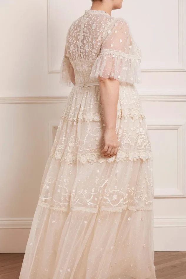 Women Embroidered Dresses Needle and Thread Midsummer Lace Round Neck Gown Champagne