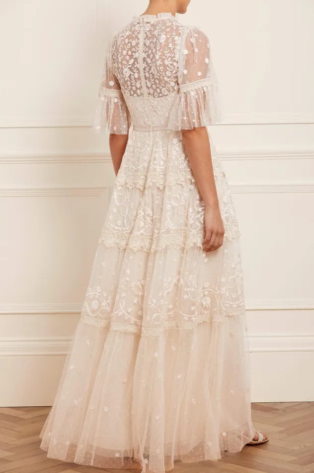 Women Embroidered Dresses Needle and Thread Midsummer Lace Round Neck Gown Champagne
