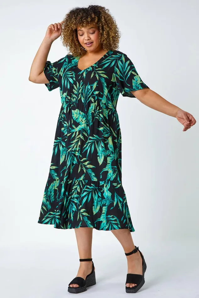 Women Green Curve Geometric Tiered Frill Midi Dress Roman Dresses
