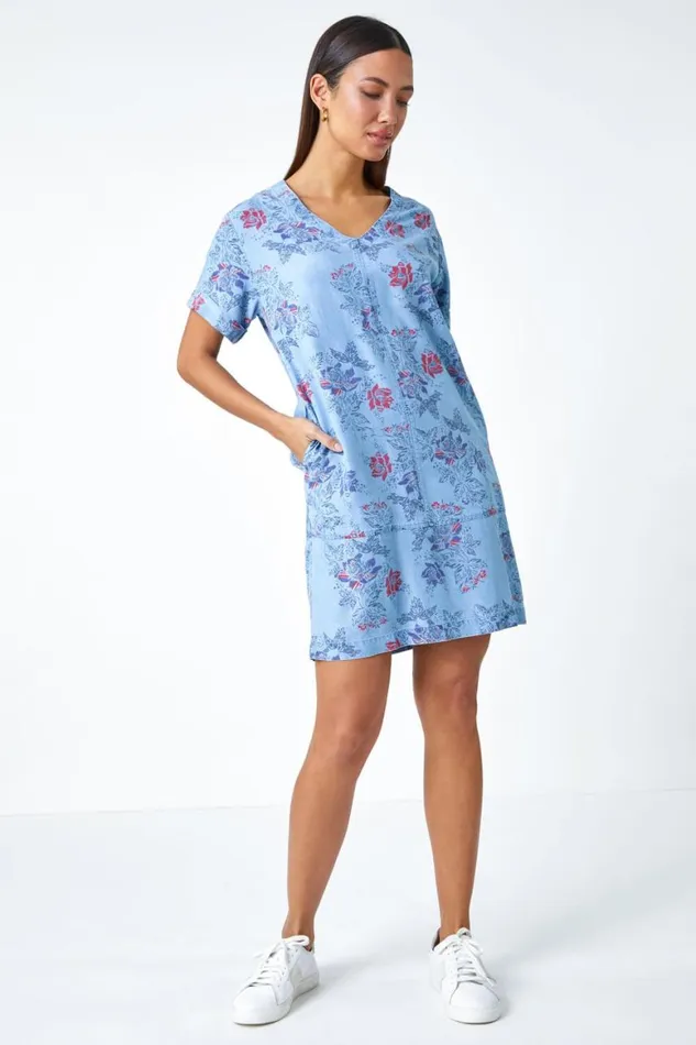 Women Light Denim Floral Print Denim Look Pocket Dress Roman Dresses