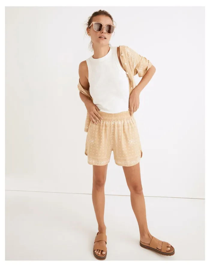 Women Linen Blend Long Pull On Shorts In Vintage Bandana Desert Dune Madewell Shorts