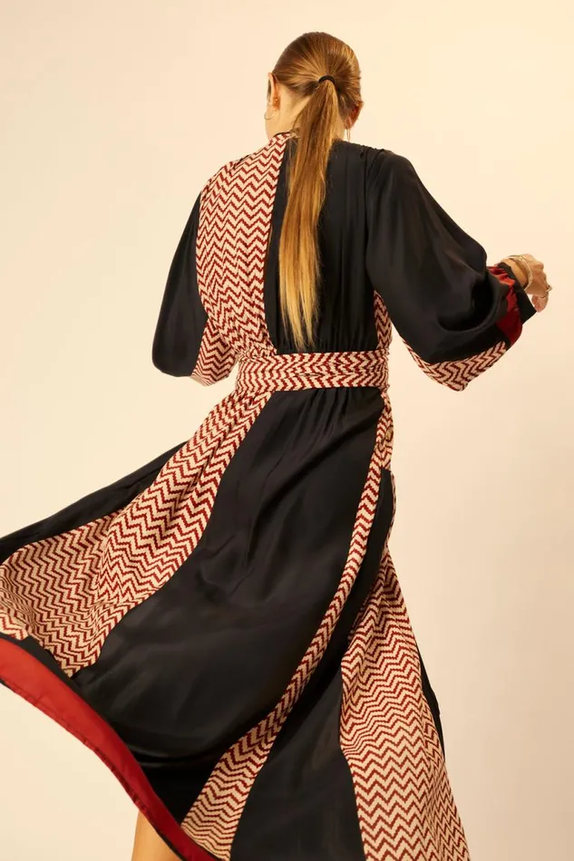 Women Natalie Martin Dresses Nico LS Maxi With Sash Block Zigzag Noire
