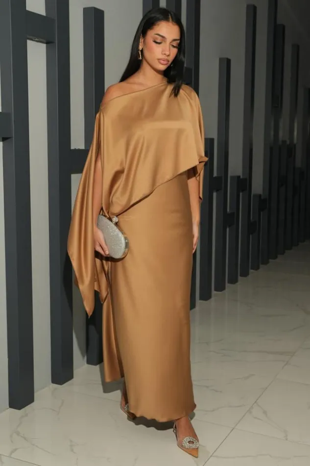 Women Robe 2 Pices Bustier Poncho Satin Camel Camel Brentiny Paris Short Dresses