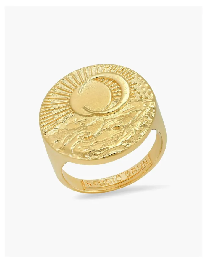 Women STUDIO GRUN Sea Signet Ring Gold Madewell Rings